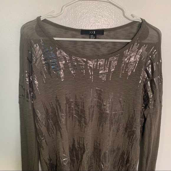 XXI Forever 21 Long Sleeve Top Olive Green Sequins - Picture 2 of 9